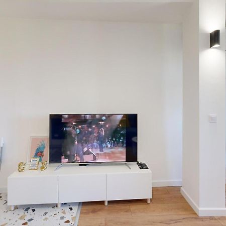 Modern City Stay Apartment 4 Min Walk From Alexander Nevski Sofia Bagian luar foto