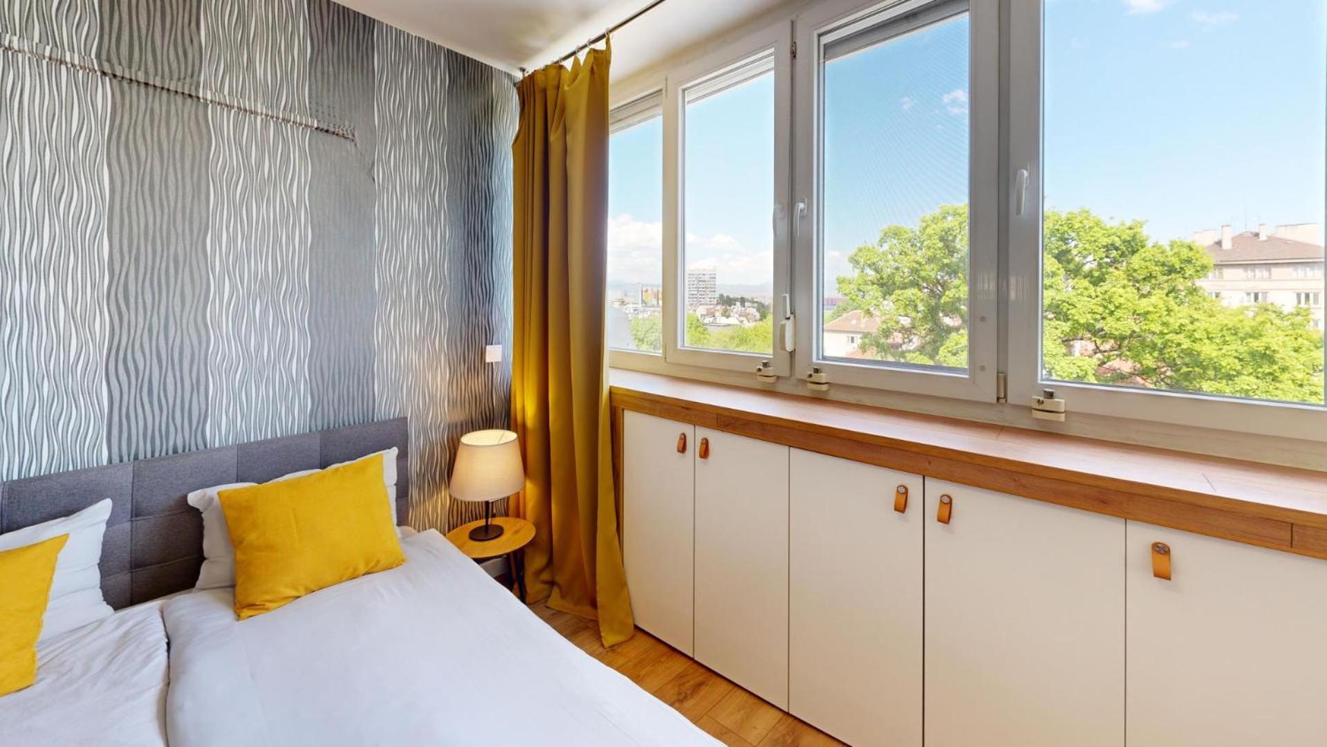 Modern City Stay Apartment 4 Min Walk From Alexander Nevski Sofia Bagian luar foto